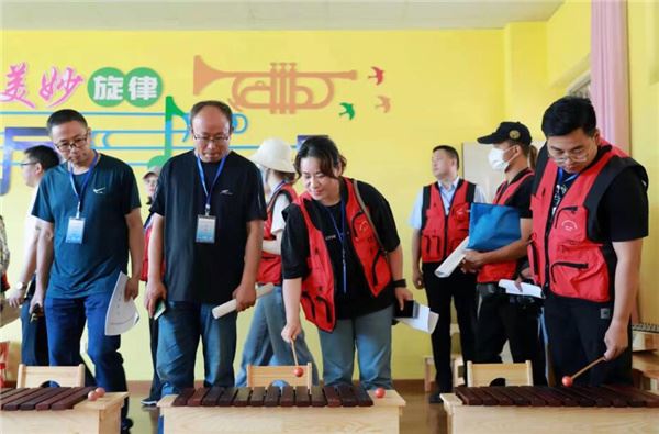 25家海外华媒走进四川凉山 聚焦彝乡校园教育发展