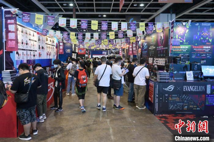 孙东：香港特区政府将继续资助本地企业数码转型