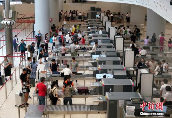 香港至内地高铁1月3日起试运行 