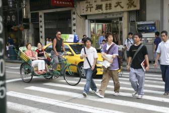 “澳证易”等自助服务启用 澳门政务服务延伸至横琴