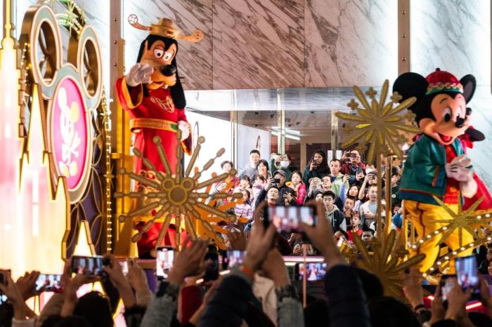报告称港人北上过年成新流动方向 消费量增长近五倍