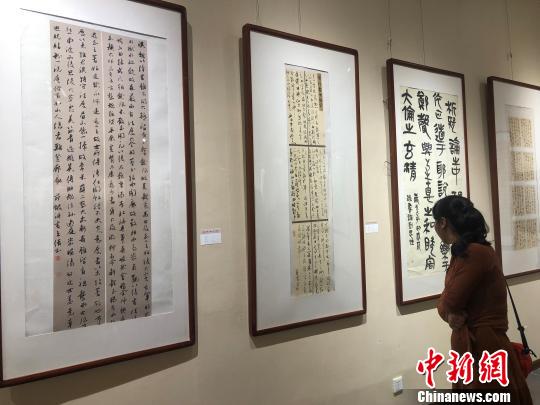 甘肃办女性书法展传承国粹文化 “95后”笔墨叙才情