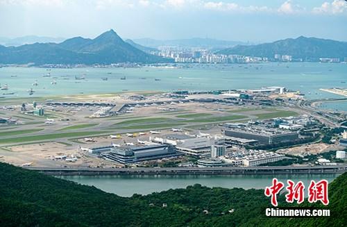 2天3宗机舱“误开”行李柜案 香港警方吁乘客警惕