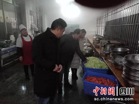 开江回龙职业中学加大后勤保障力度 营造良好环境服务师生