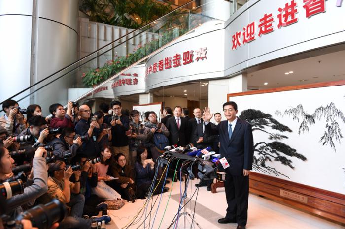 骆惠宁主任首次见香港传媒并讲话