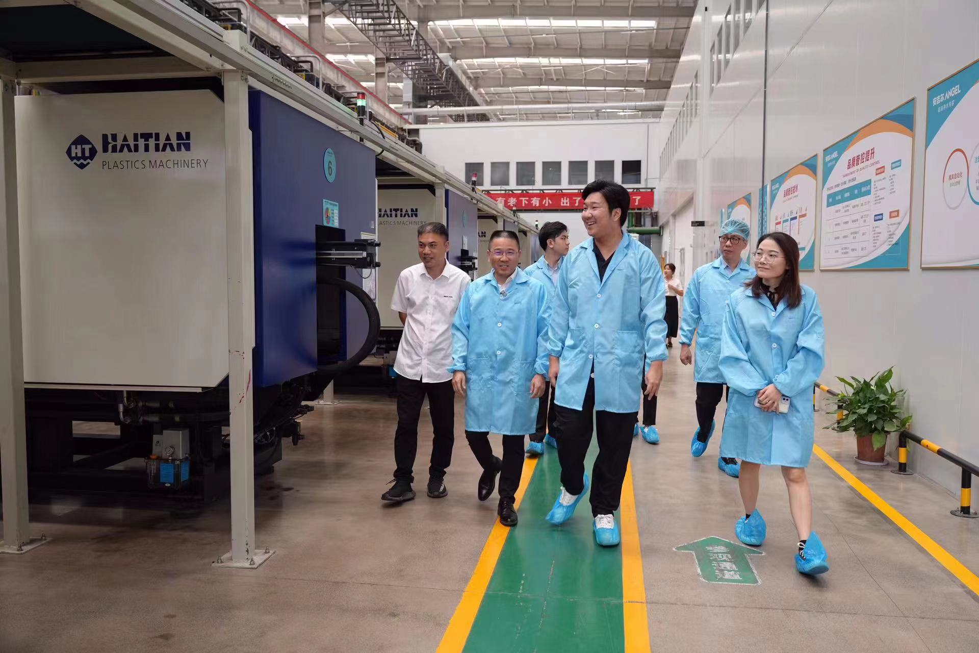 坚持技术创新与深层合作促进媒体企业携手共同发展——记粤港澳头条走进老板电器、绍兴安吉尔环境科技智慧园